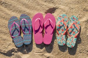 Tips Memilih Sandal Yang Tidak Licin Untuk Aktivitas Luar Ruang Prioritaskan Keamanan Dan Kenyamanan Keluarga